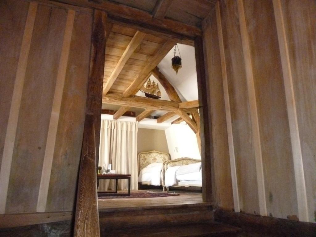 Manoir De Boisairault Bed & Breakfast Le Coudray-Macouard Room photo